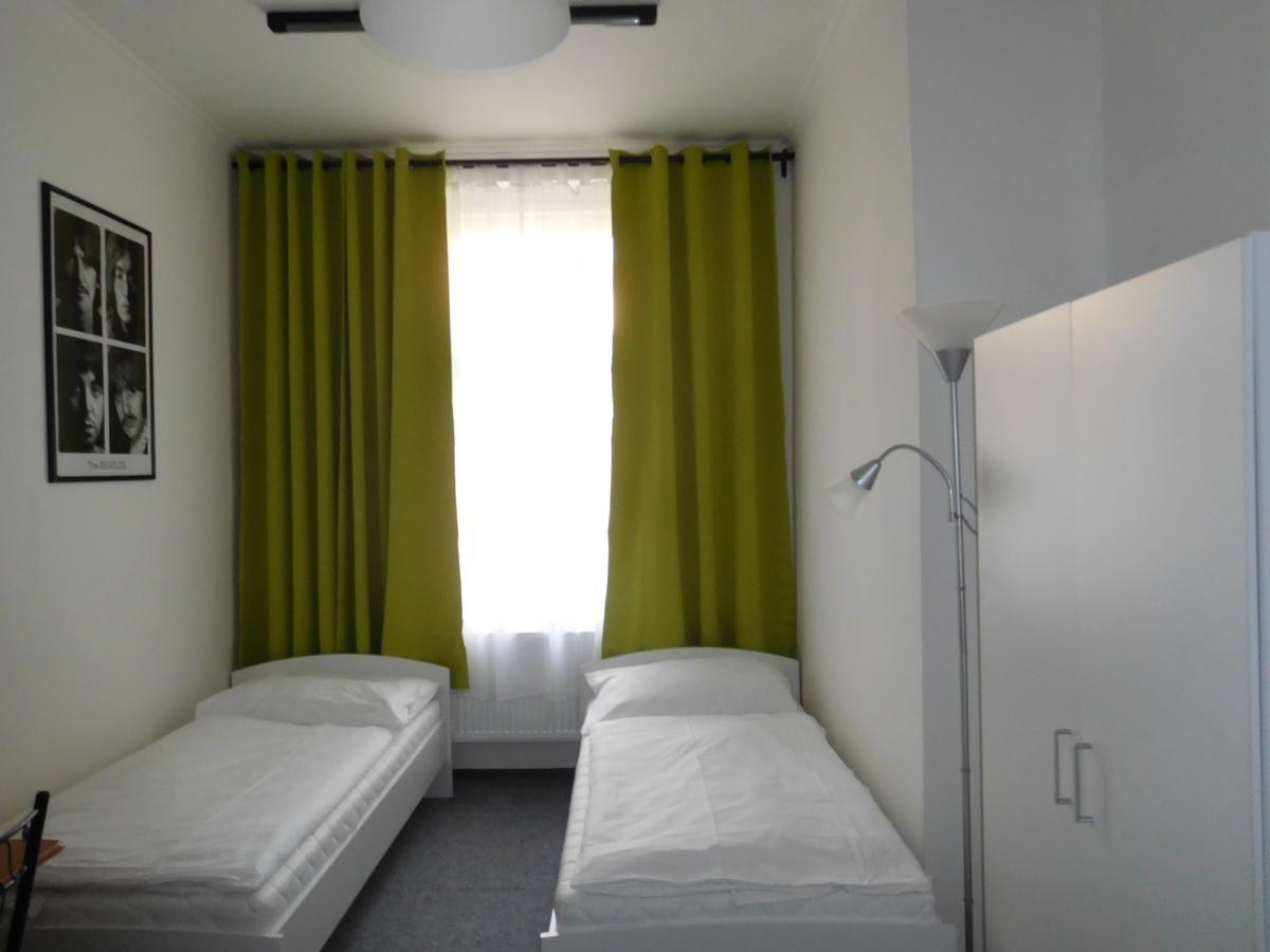 Hostel Hello *